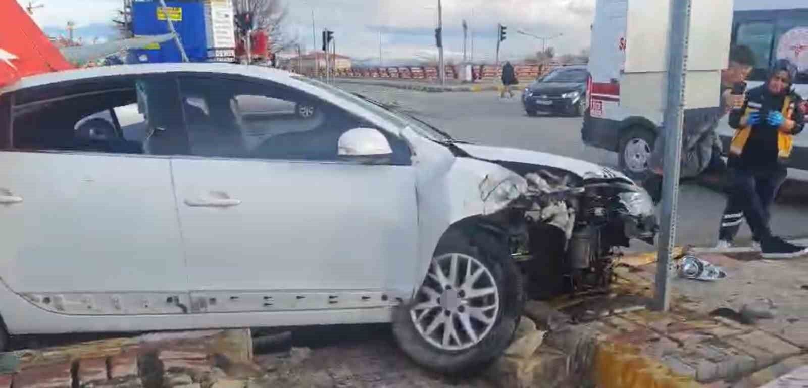 Erciş'te trafik kazası: 1 yaralı