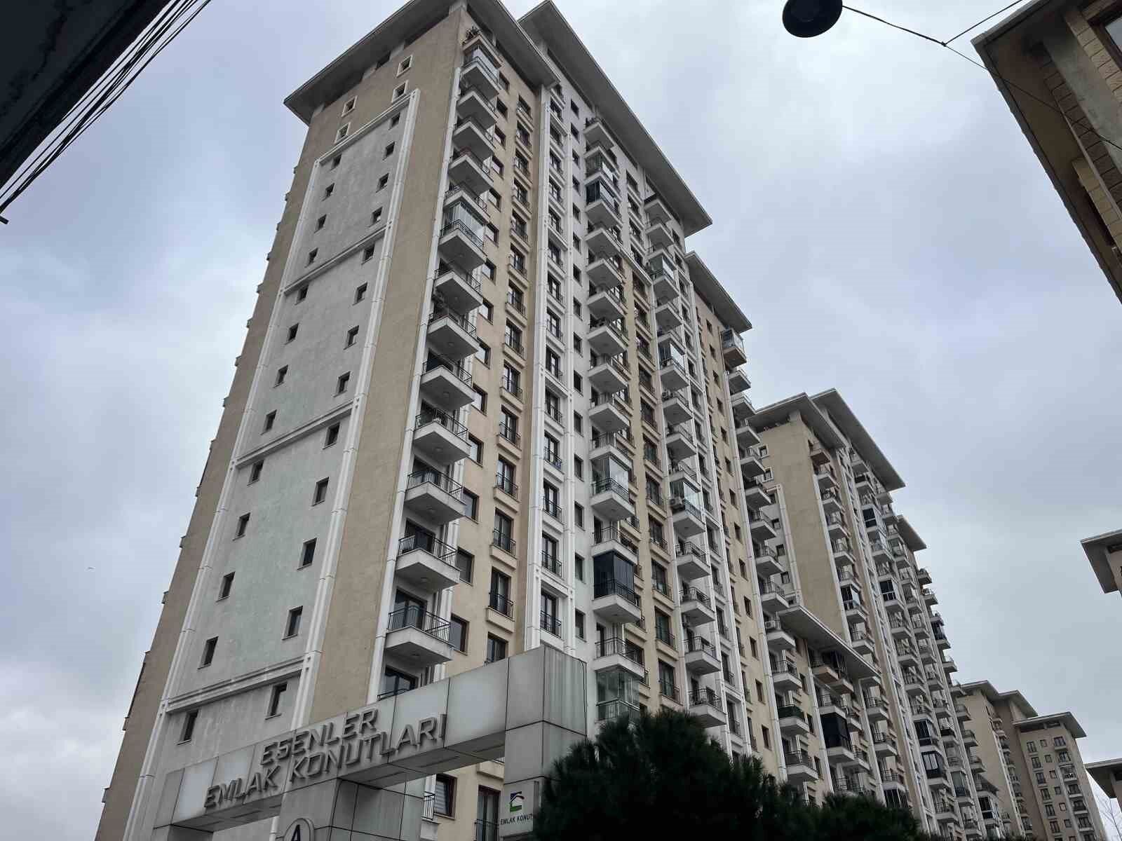 Esenler'de sitedeki silahlı kavgada 19 yaşındaki genç hayatını kaybetti