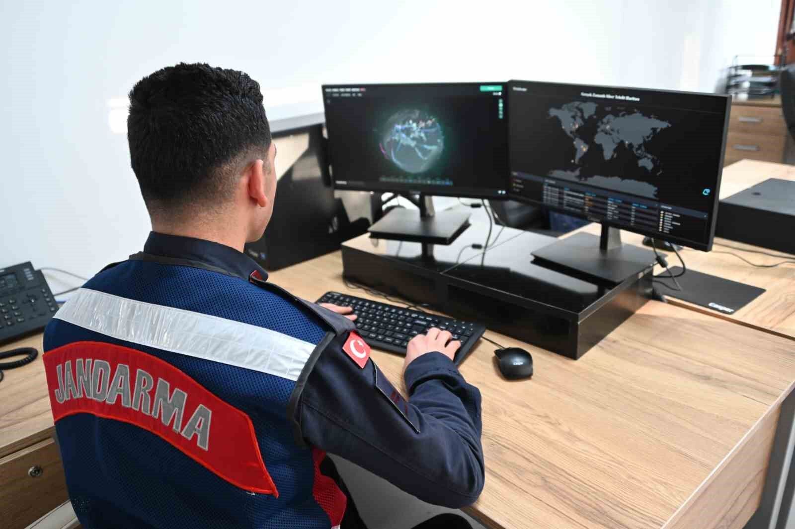 Gaziantep'te 2 milyar TL'lik siber dolandırıcılık operasyonunda 16 kişi tutuklandı