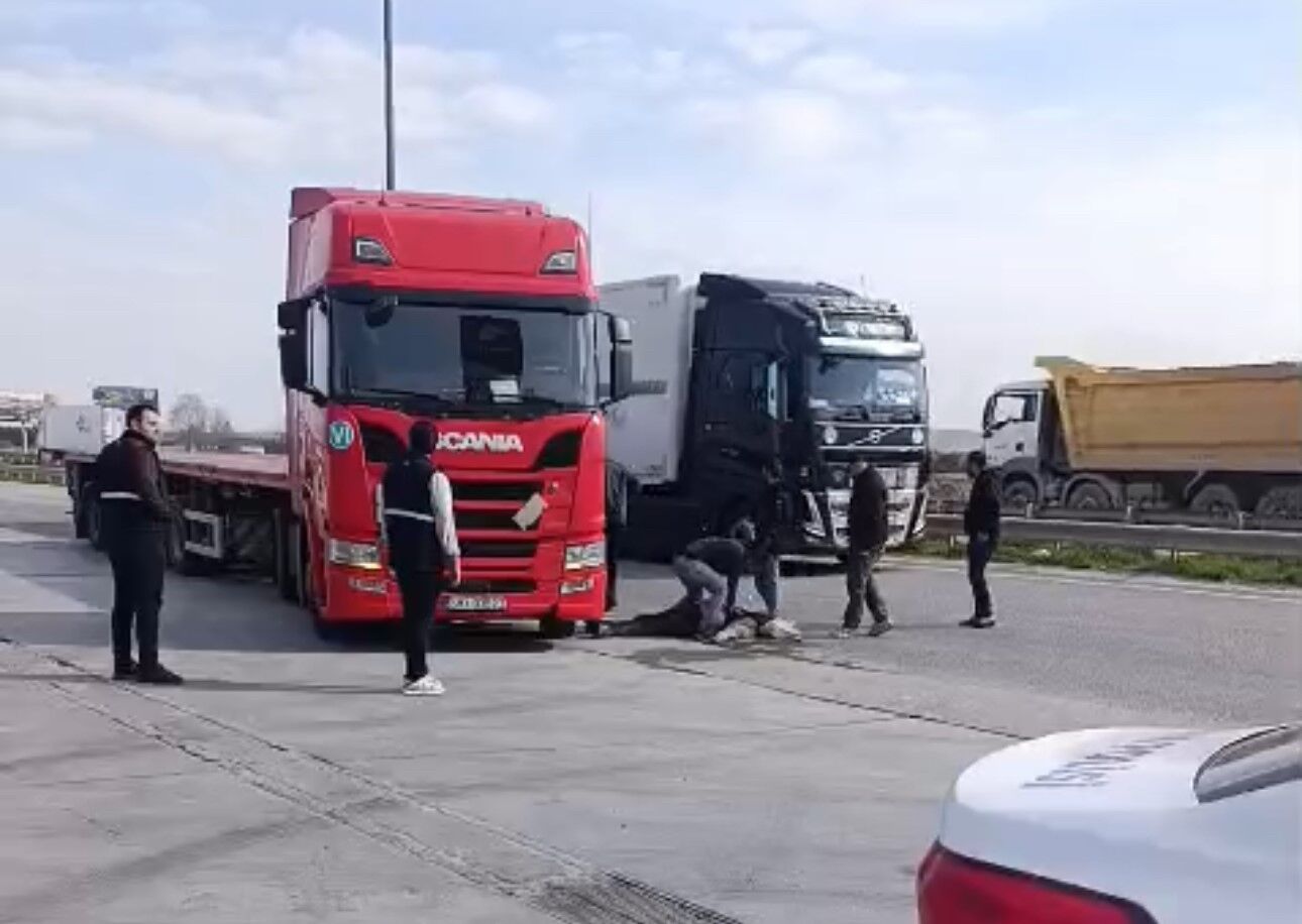 Kapıkule'de fenalaşan tır şoförü hayatını kaybetti