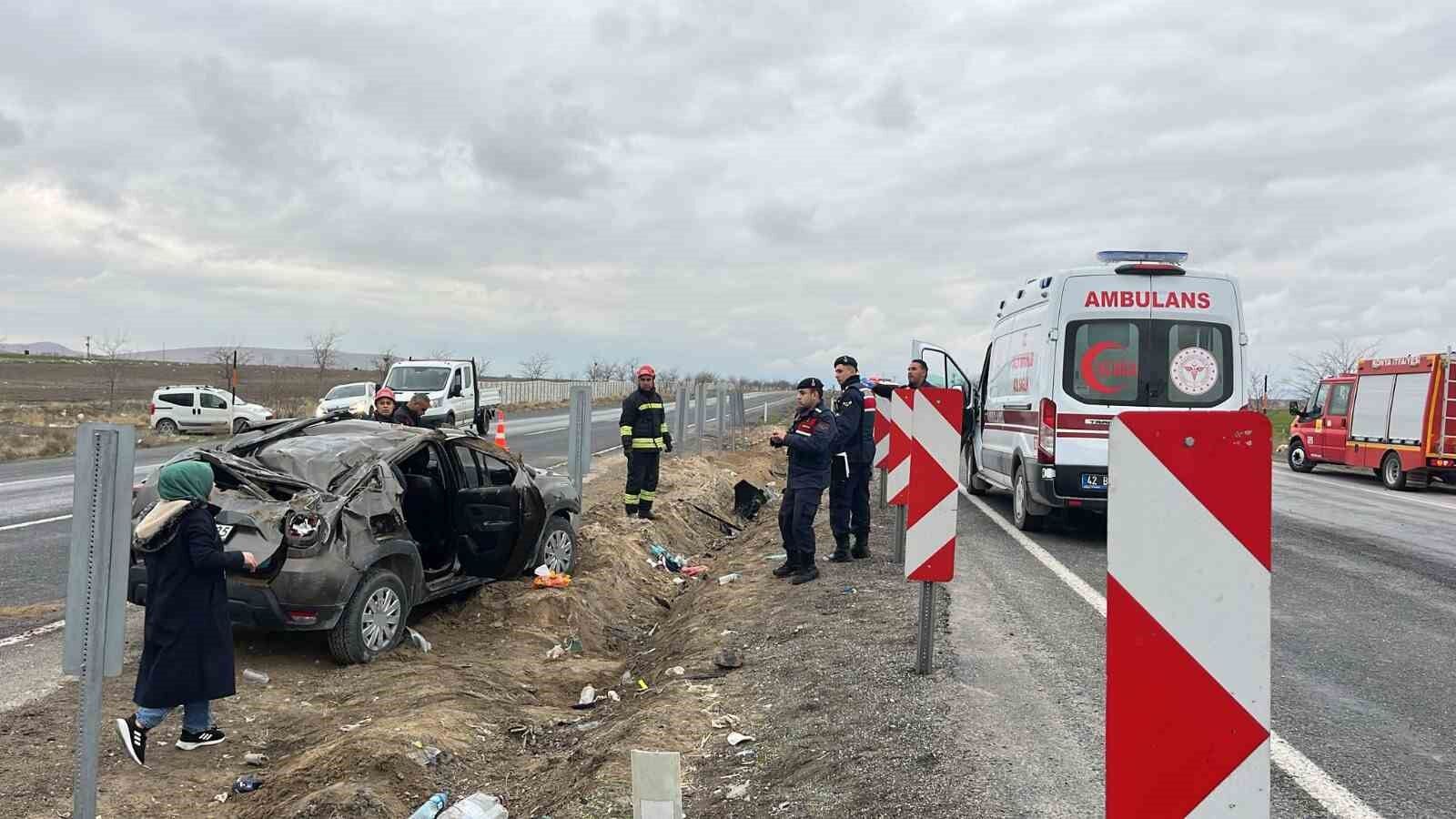 Karapınar'da otomobil takla attı: 4 yaralı