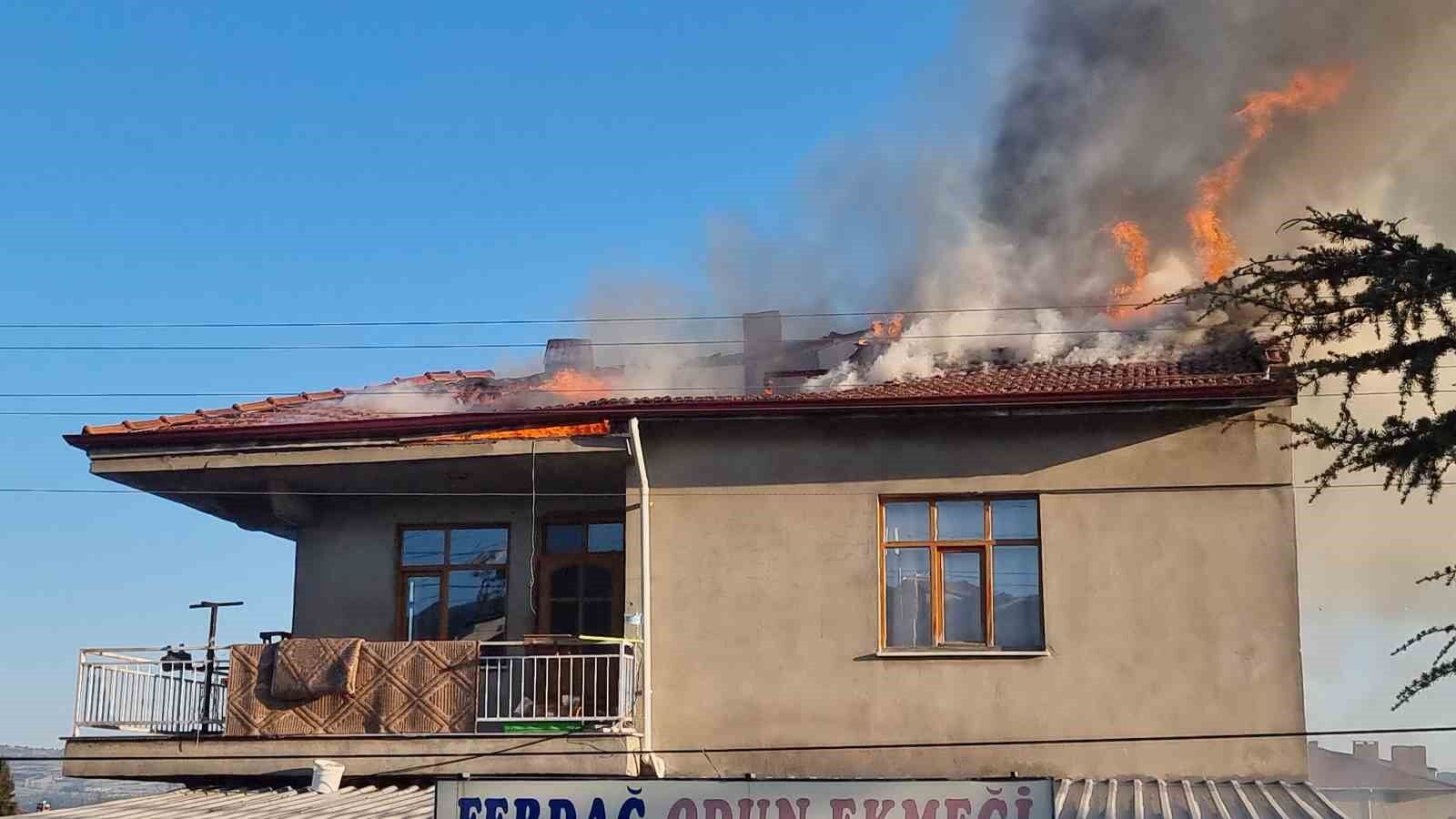 Kütahya'da iftar vakti korkutan yangın