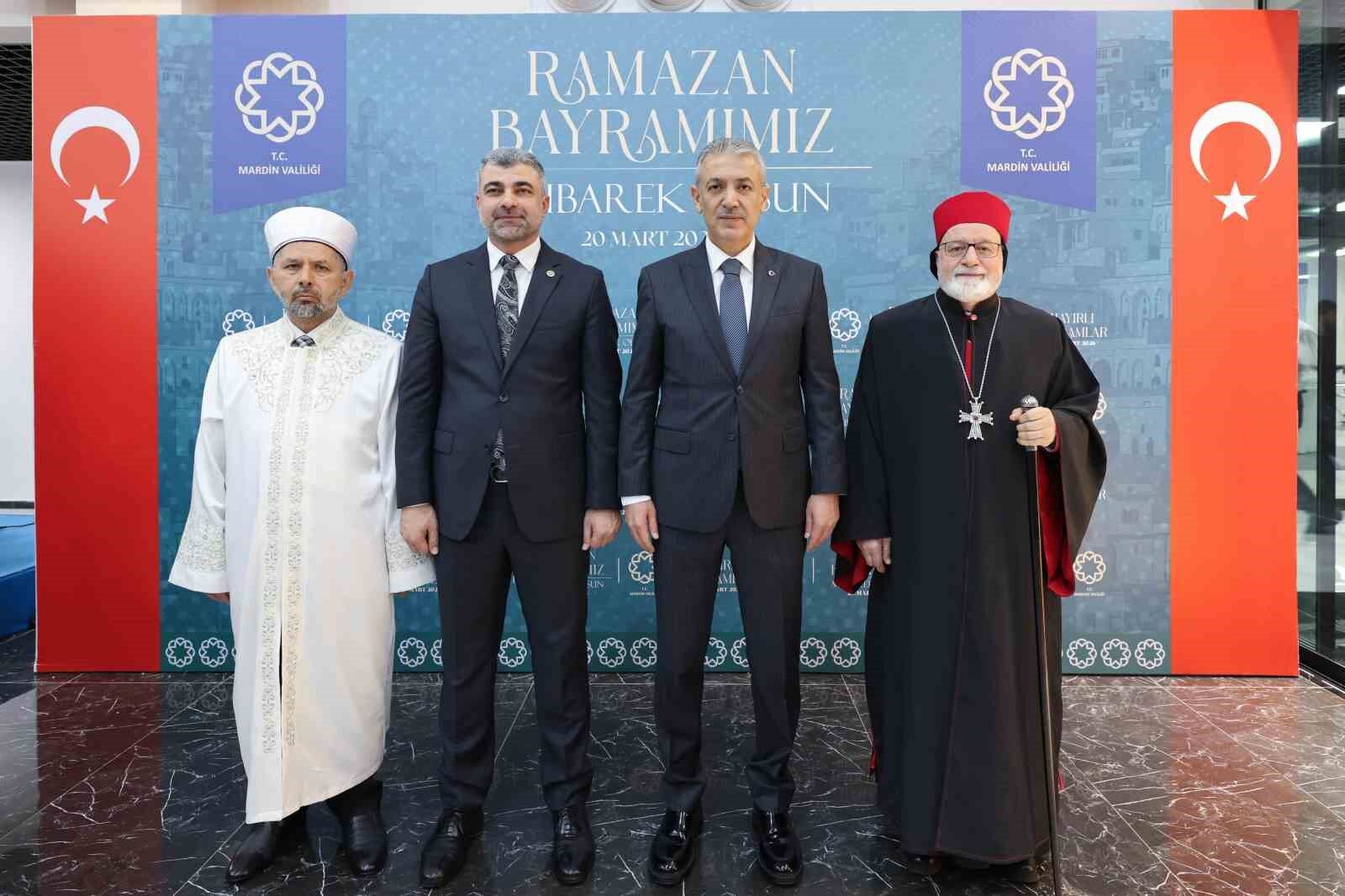 Mardin'de bayramlaşma coşkusu