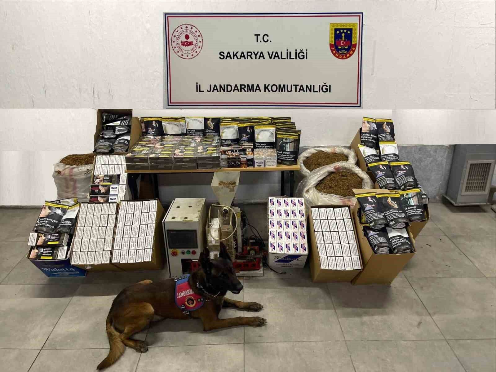 Sakarya'da jandarma ekipleri kaçakçılığa geçit vermiyor: 3 gözaltı