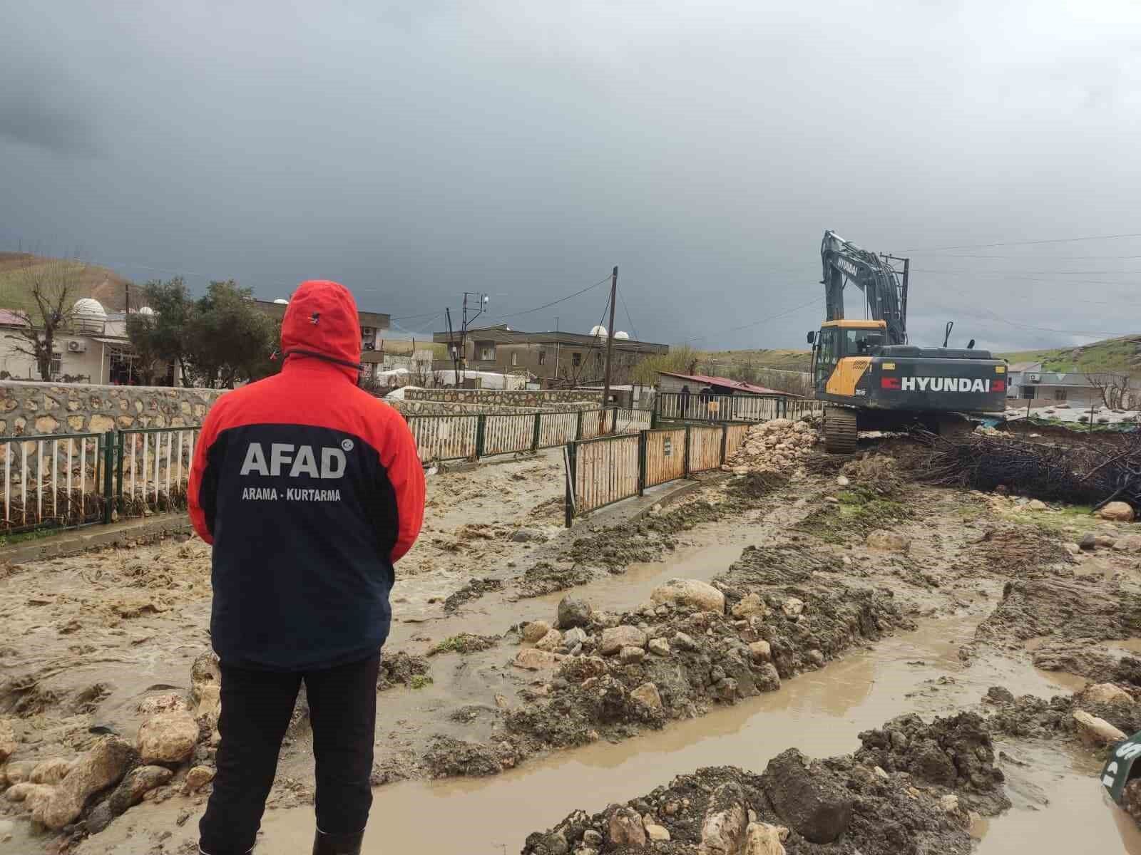 Şırnak'ta dereler taştı: Çok sayıda konut ve ahır zarar gördü