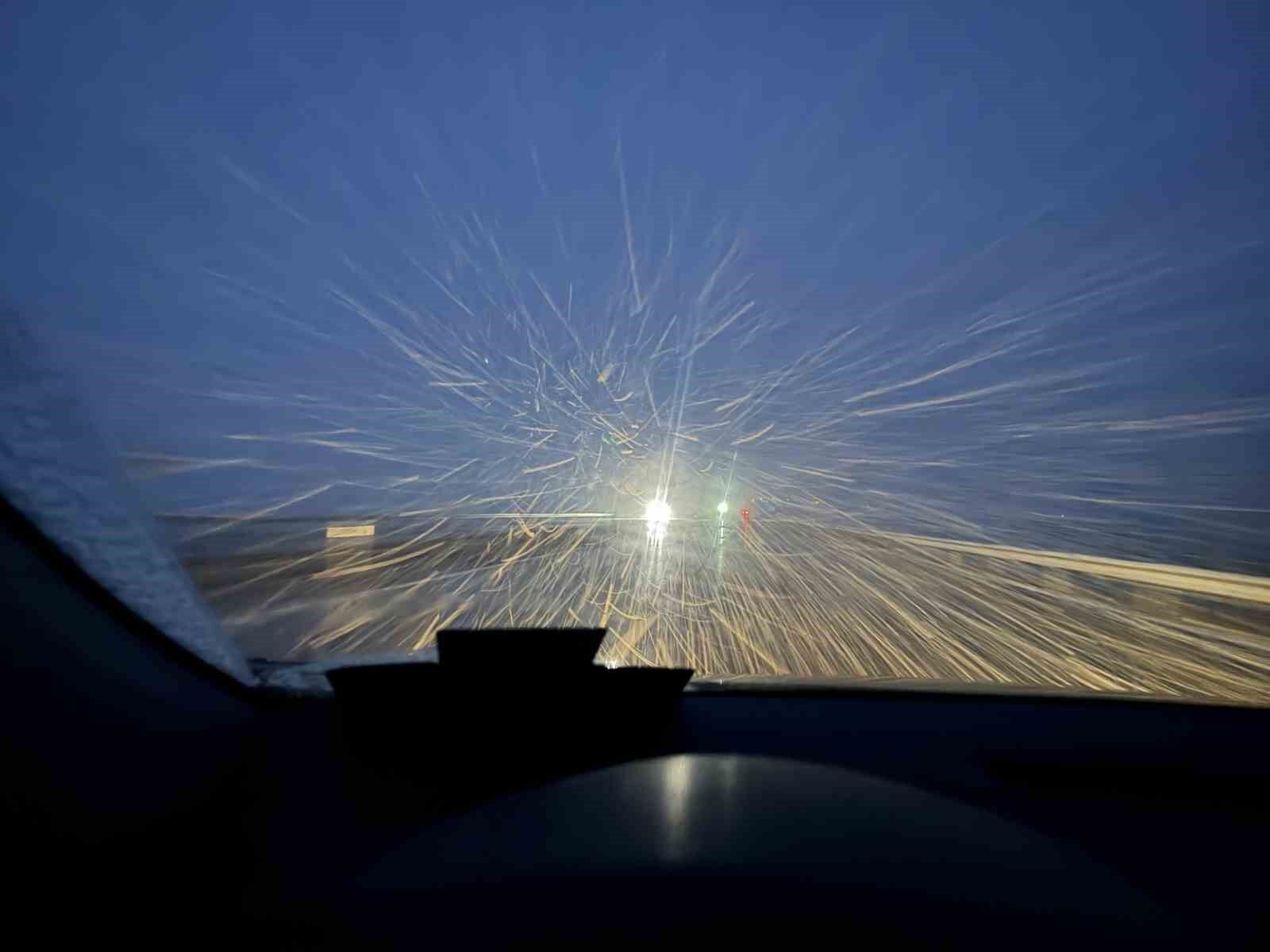 Sivas'a mart ayında kar yağdı