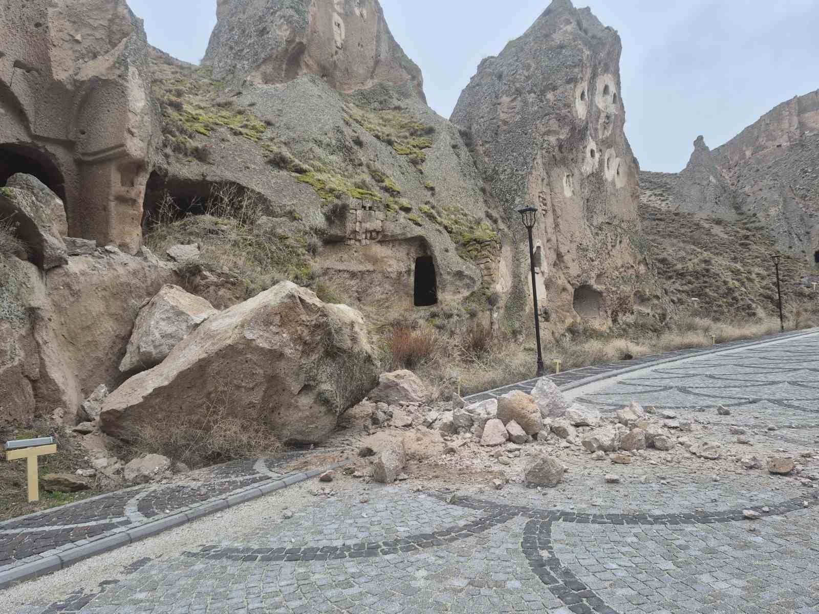 Soğanlı Vadisi'nde kaya koptu bölgede güvenlik önlemleri artırıldı