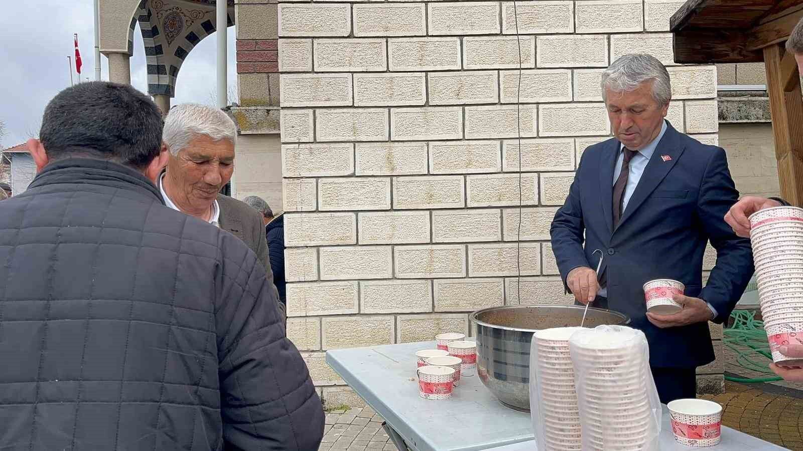 Vatandaşlara Ramazan Bayramı'nda 'ekşili pilav' ikramı