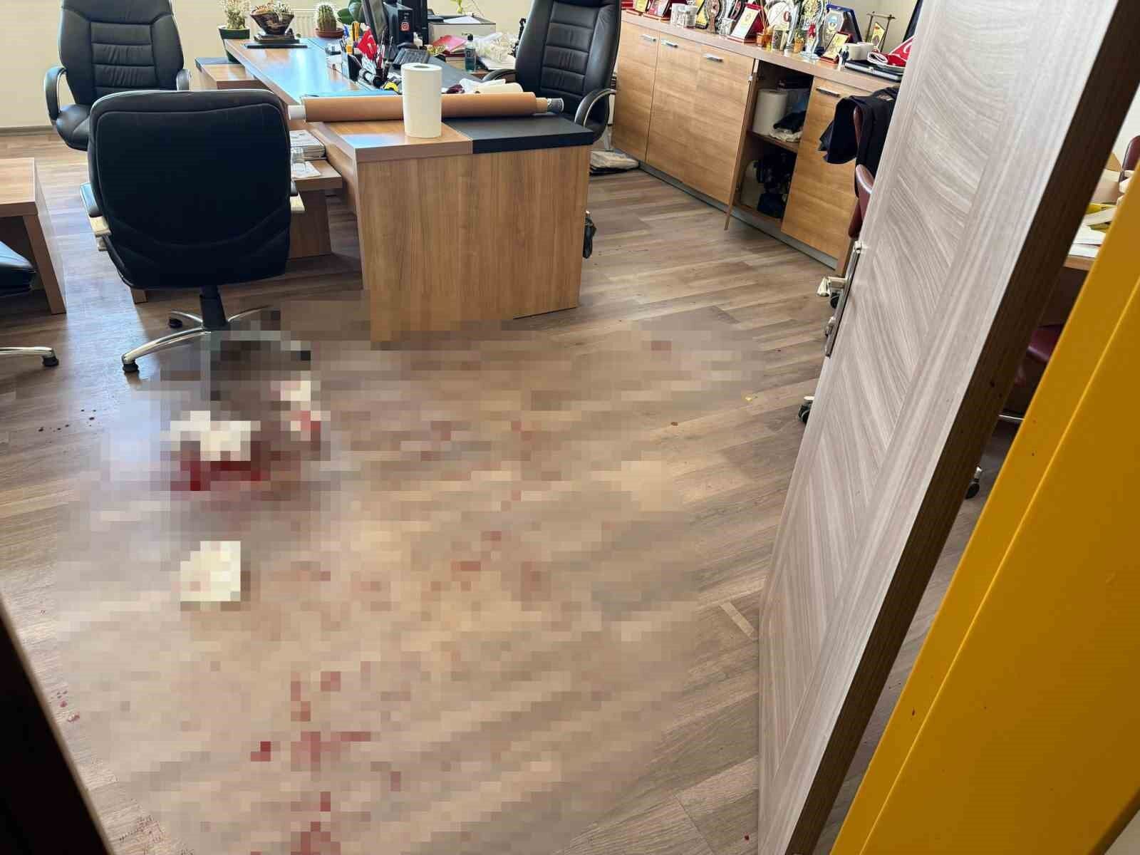 Yozgat'ta öğrenci yakını, okul müdürünü darbetti