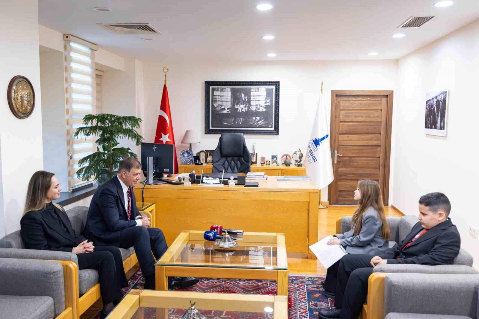 23 Nisan'da başkanlık koltuğu çocukların