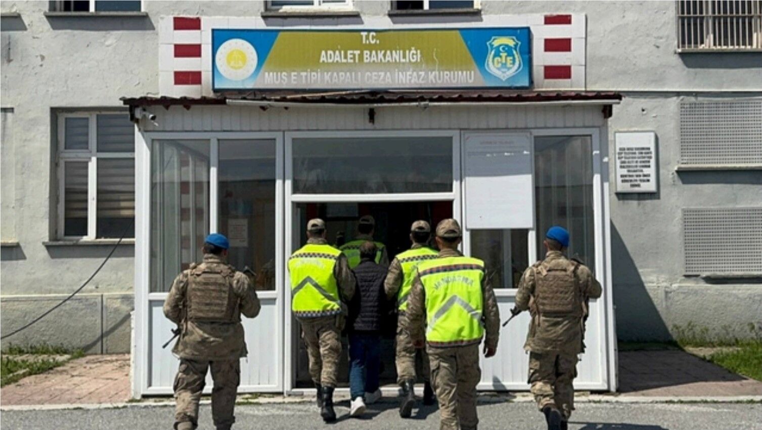 30 yıl hapis cezası bulunan şahıs Muş'ta yakalandı