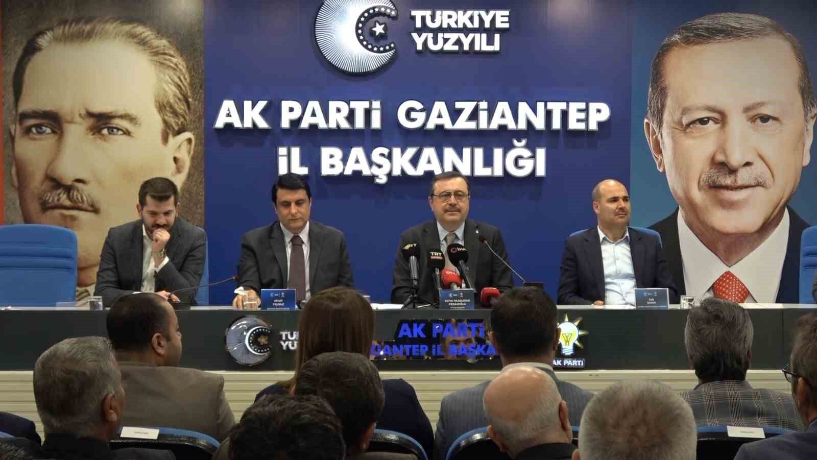 AK Parti'den CHP'ye mehter tepkisi