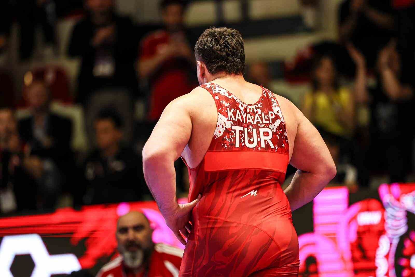 Avrupa Güreş Şampiyonası'nda 3 yarı final