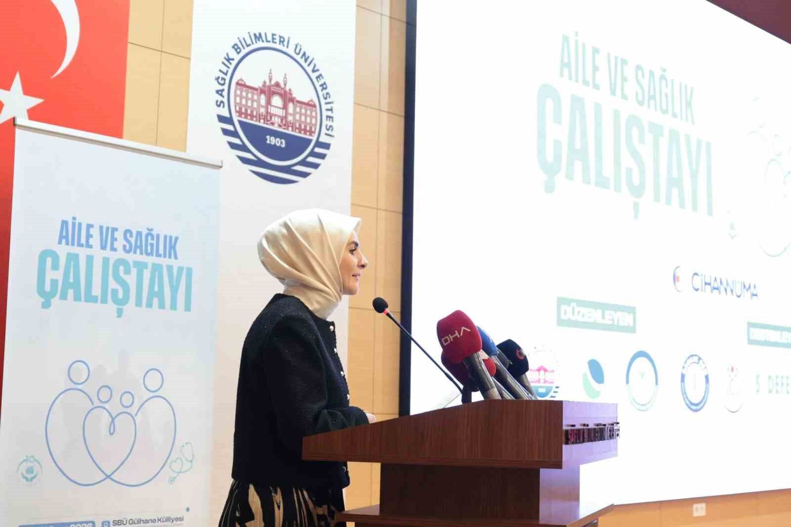 Bakan Göktaş: 'Sosyal ağ sağlayıcılara ve oyun platformlarına çocukların korunmasını esas alan önemli yükümlülükler getiriyoruz'