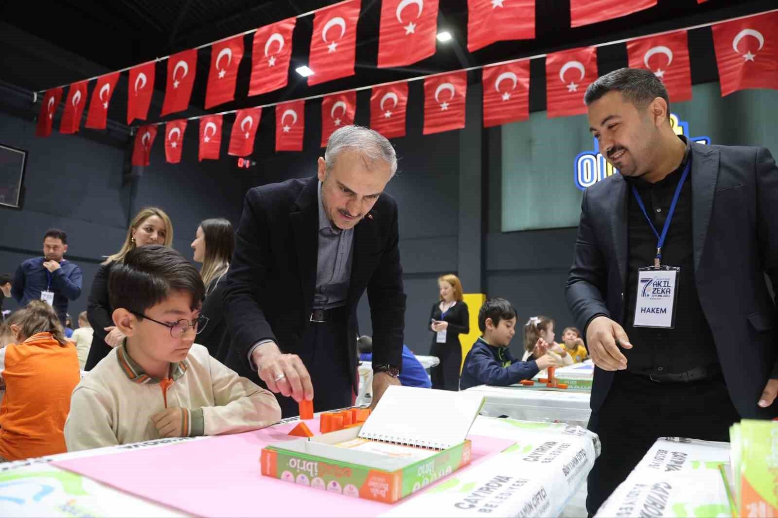 Çayırova'da öğrenciler akıl ve zeka oyunlarında ter döküyor