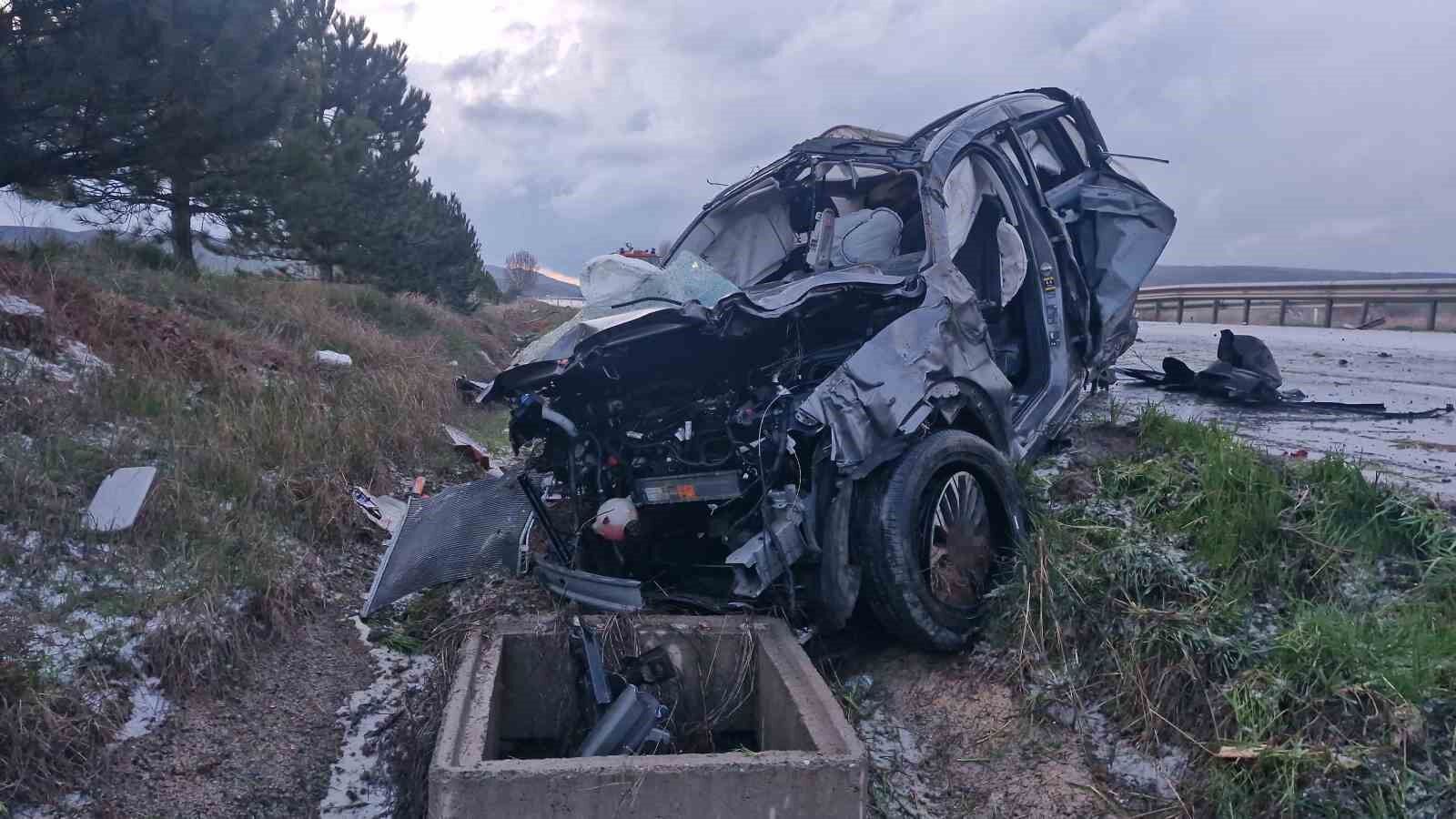 Çorum'da aynı noktada iki farklı trafik kazası: 1 ölü, 3 yaralı