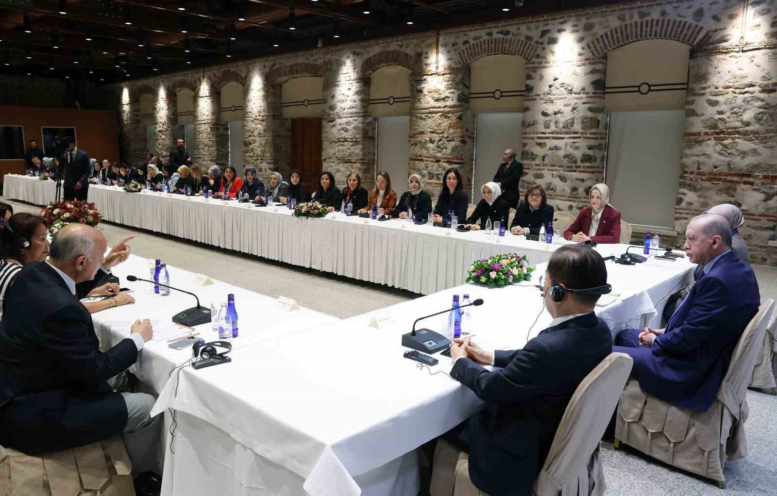 Cumhurbaşkanı Erdoğan: 'Ortadoğu coğrafyası son yıllarda, gerçekten sancılı, sıkıntılı ve karanlık günler yaşıyor'