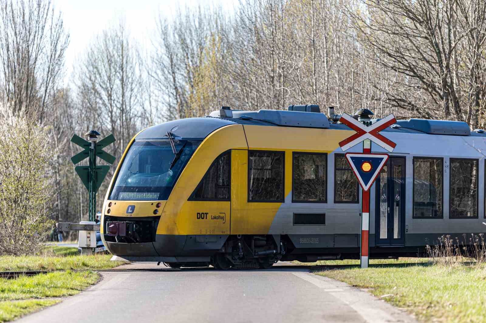 Danimarka'da iki tren çarpıştı: 4'ü ağır 17 yaralı