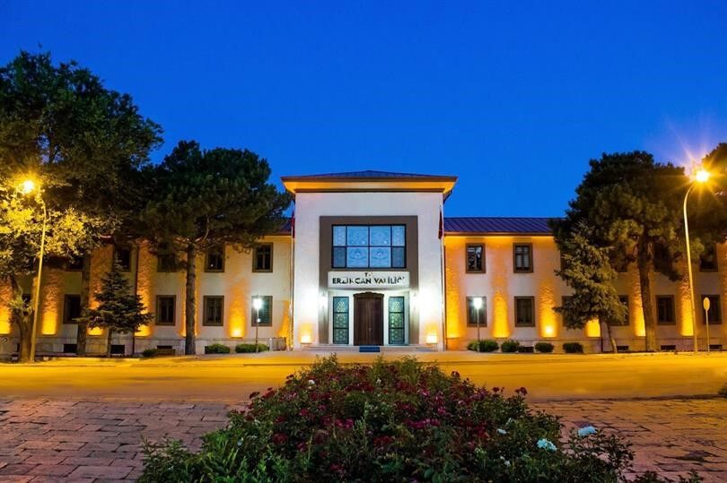 Erzincan Valiliği: Kemah'taki depremde olumsuzluk yok