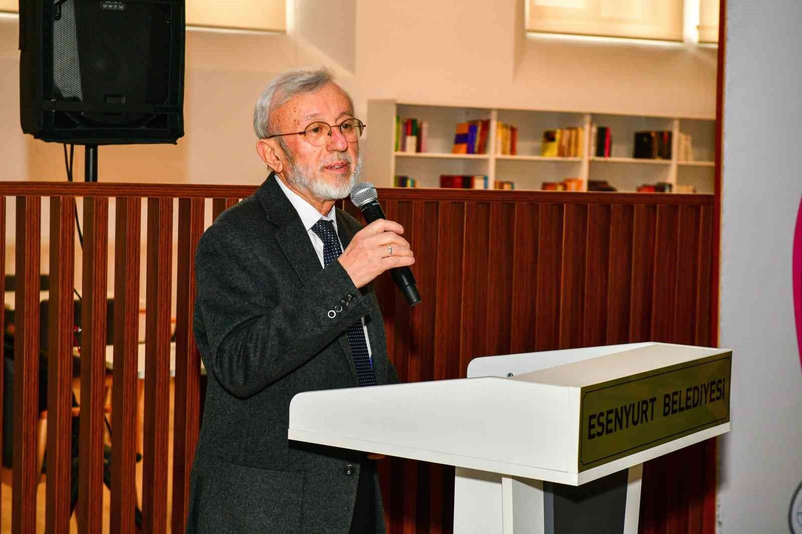 Esenyurt'ta hat sanatı söyleşisi yoğun ilgi gördü