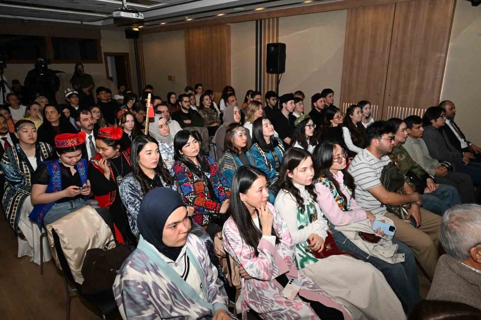 HAK-İŞ Başkanı Arslan: 'Çatışmaların hatta ölümlerin olduğu Nevruzları unutmadık, Allah'a şükür Nevruz'u normalleştirdik'