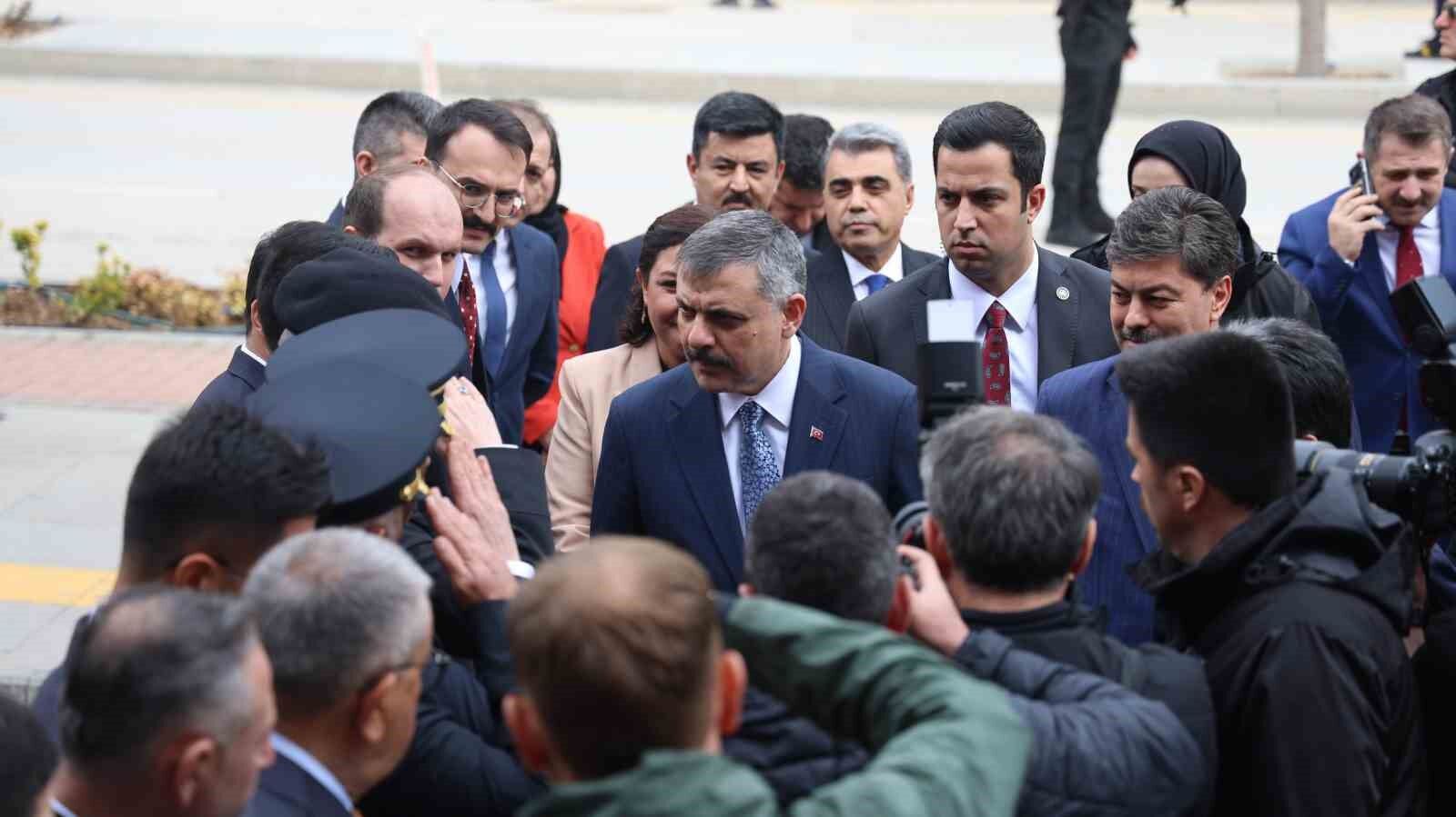 İçişleri Bakanı Çiftçi: 'Herkes endişe içerisindeyken bizim öyle bir tasamız yok, başımızda bir dünya lideri var'