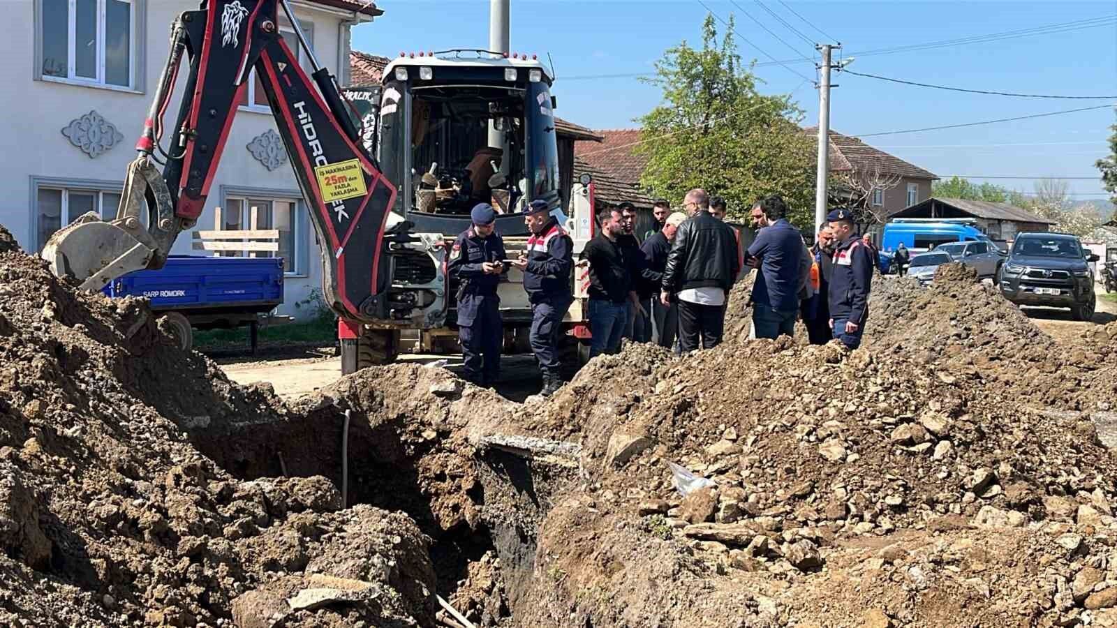İSKİ'nin altyapı çalışmasında göçük altında kalan şahıs kurtarıldı