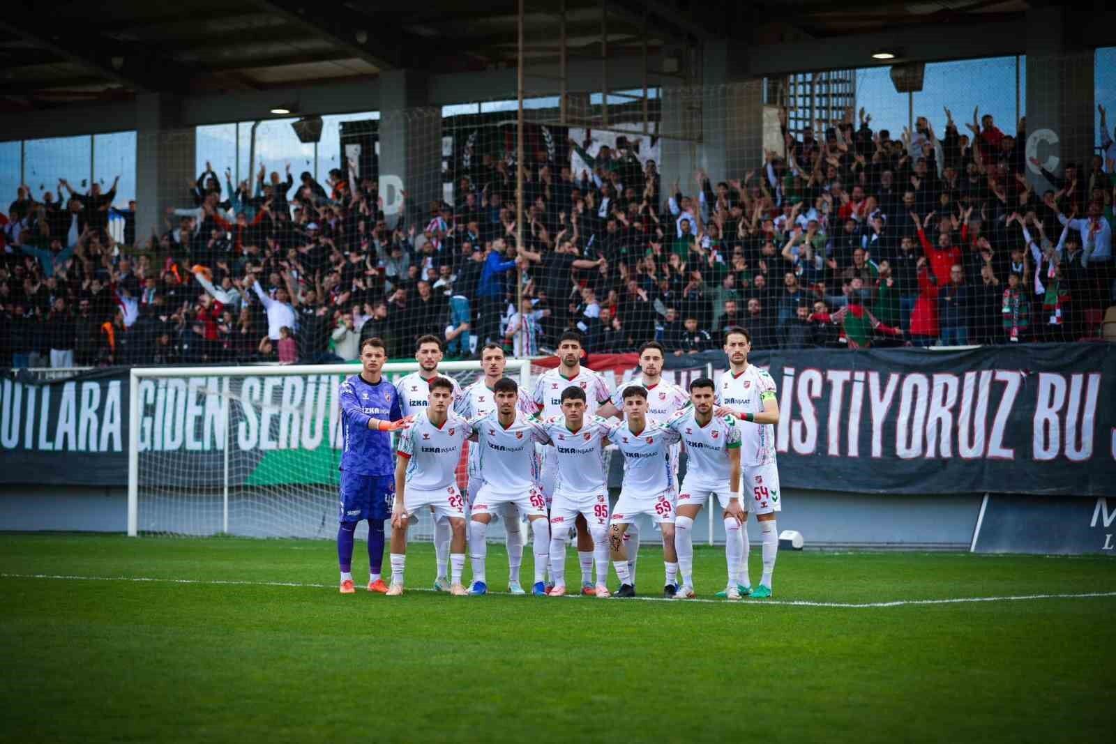 Karşıyaka, son 4 maçın 3'ünde rakip fileleri 5'er kez havalandırdı