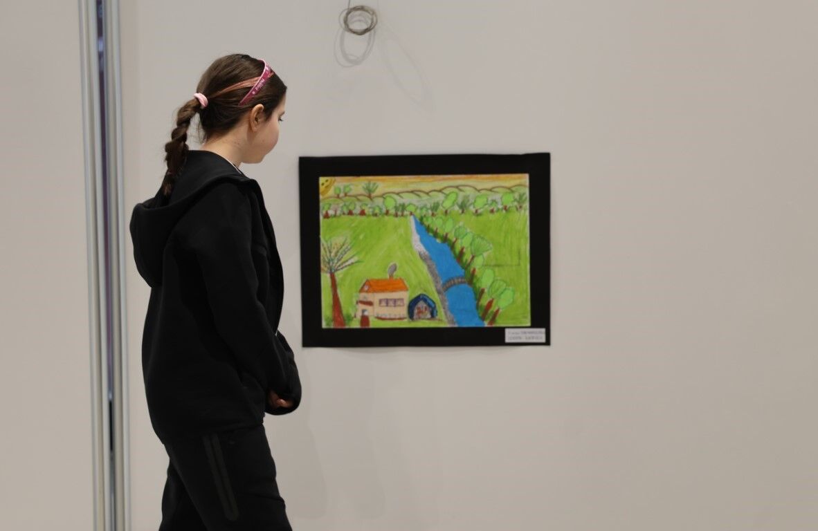 Kartepe'de öğrencilerin 23 Nisan temalı eserleri sergileniyor