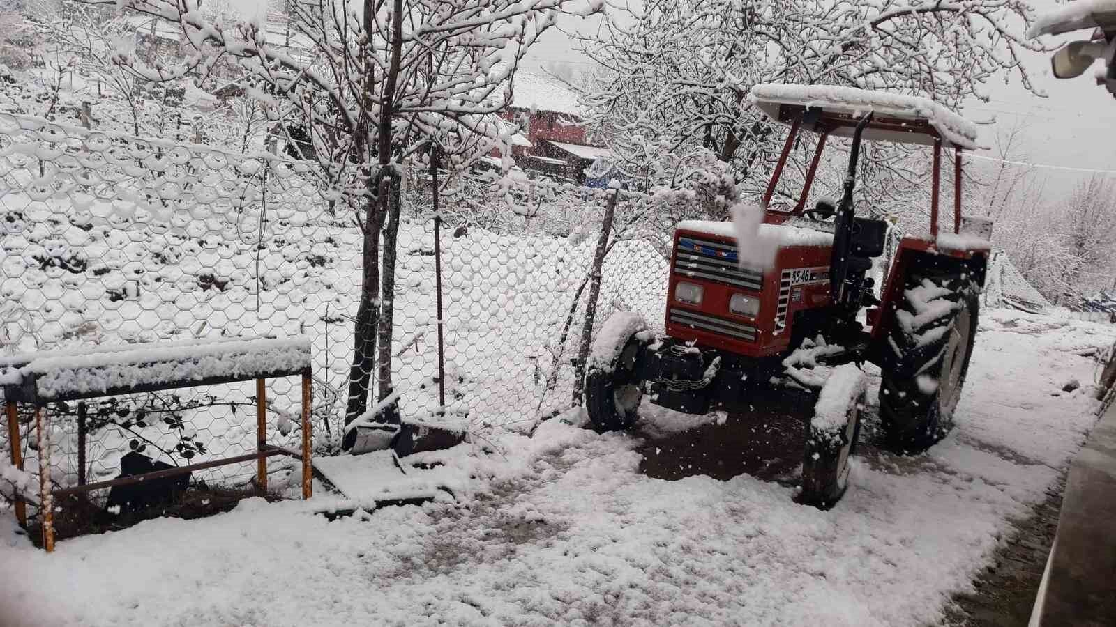 Kavak'ta kar yağışı