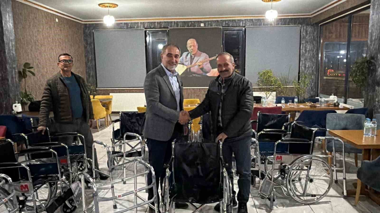 Kırşehir'de engelli ve yaşlılara akülü ve engelli araç desteği