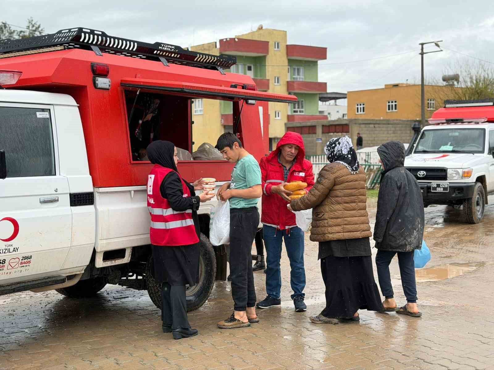 Kurtalan'da sel mağdurlarına destek