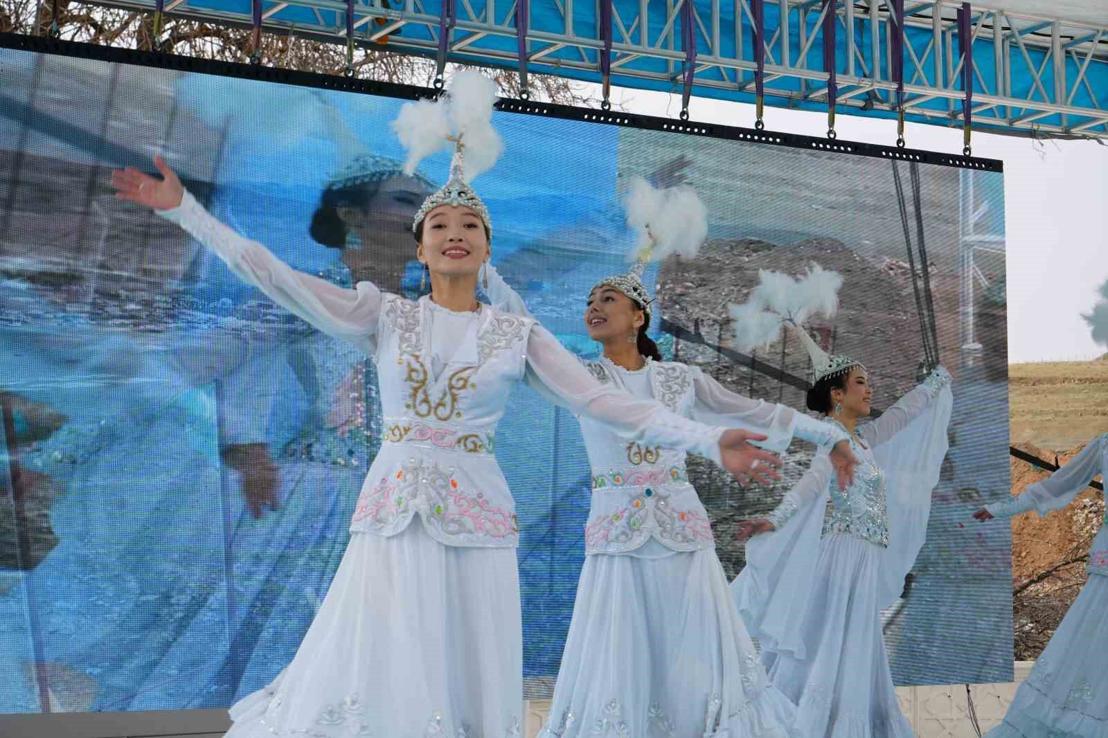 Niğde'de Altay köyünde Nevruz coşkusu