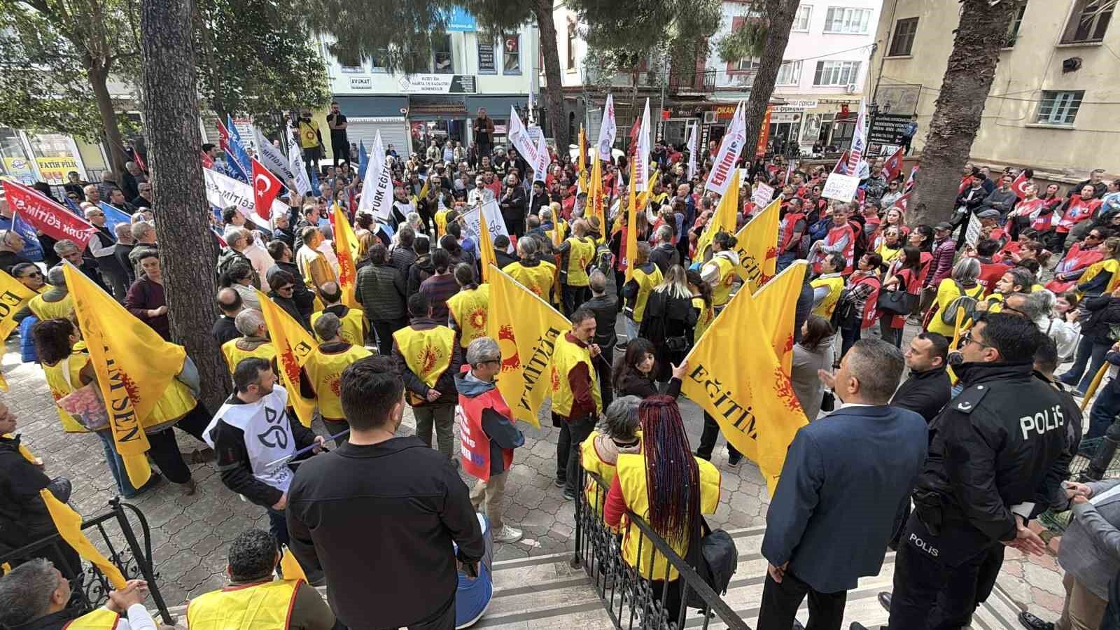 Öğretmenlerden 'şiddet' tepkisi: 'Ekranda şiddet içeren diziler durdurulmalı'