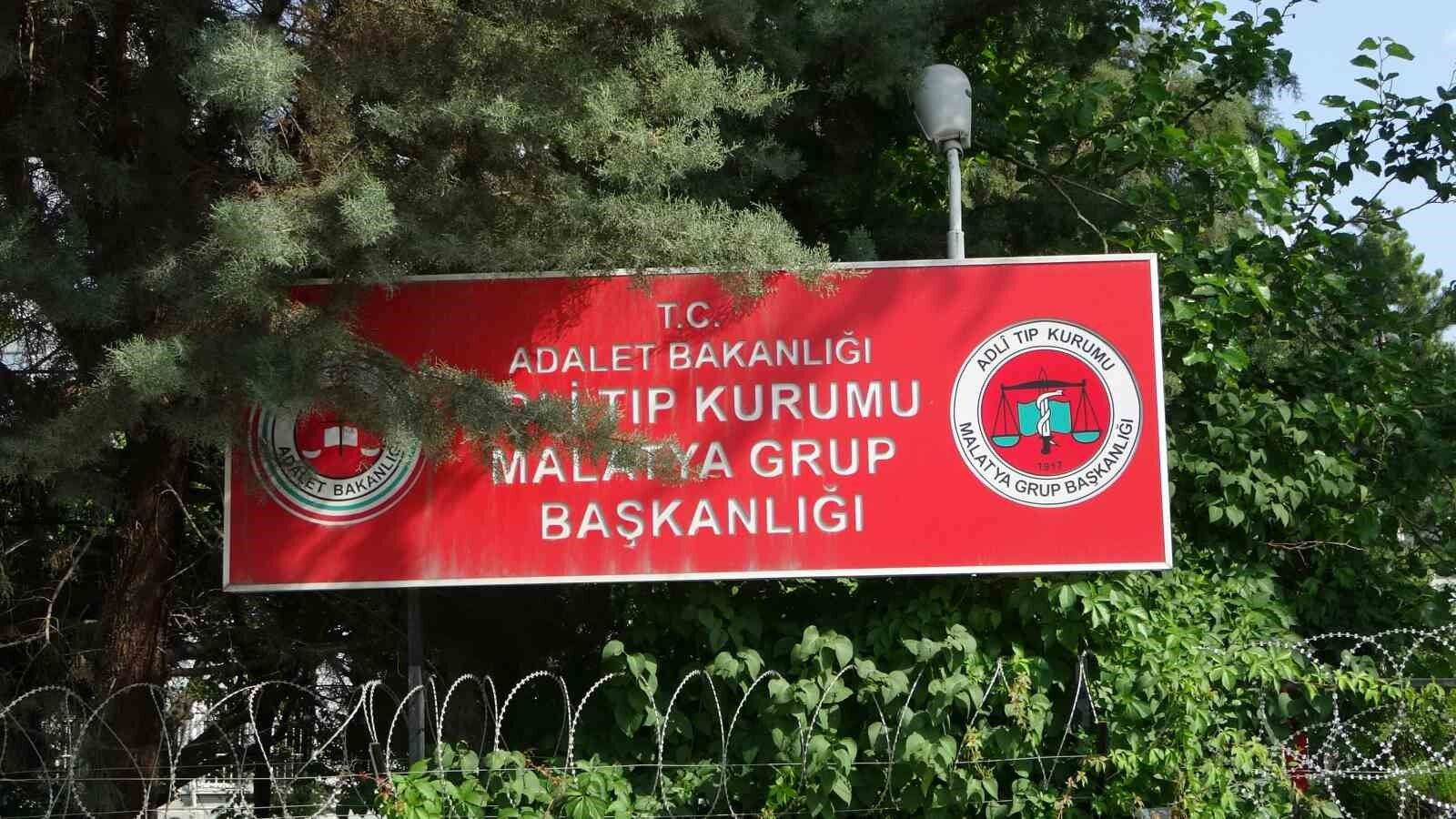 Otomobil ile motosiklet çarpıştı: 1 ölü