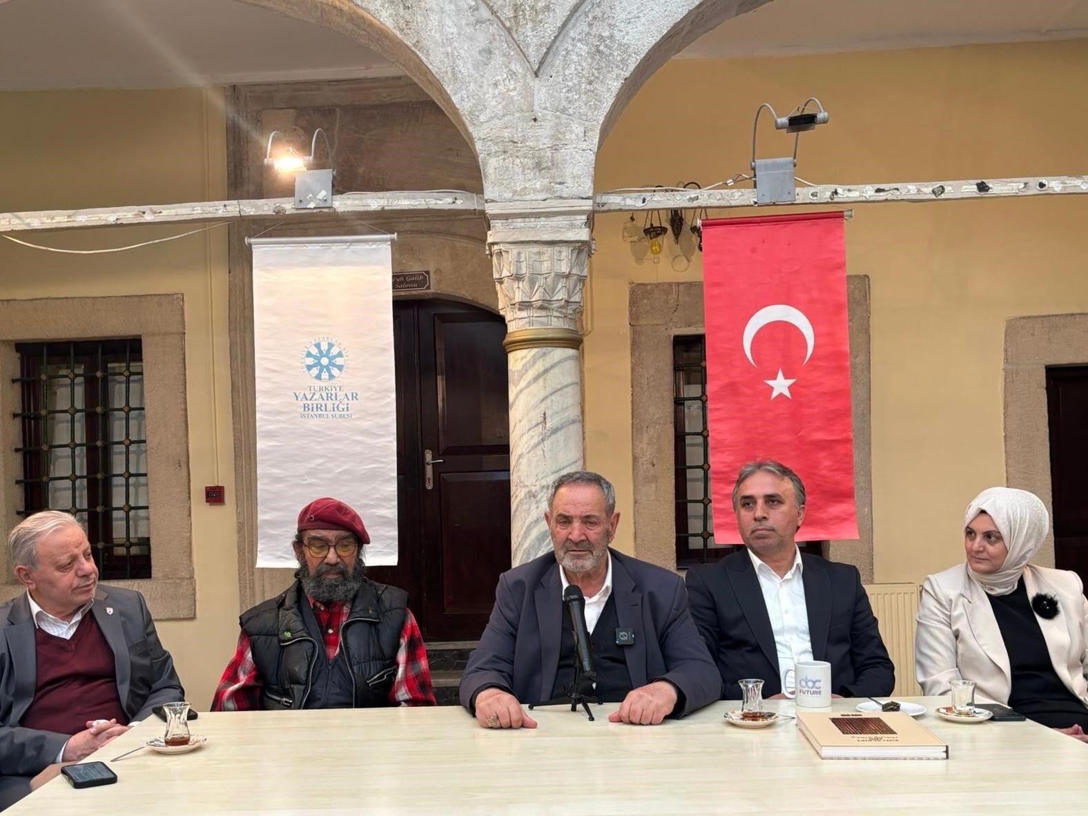 Prof. Dr. Şahin Uçar: 'Kufi yazının yalnızca bir el becerisi değil, güçlü bir kompozisyon sanatıdır'