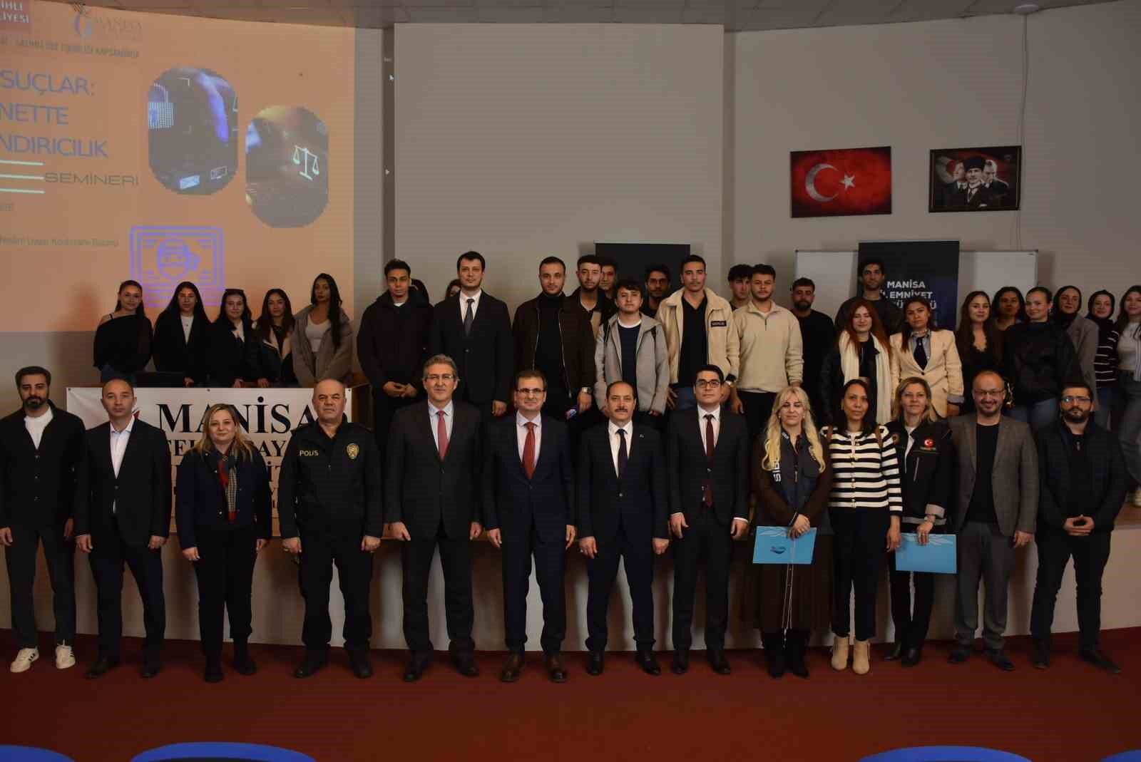 Salihli'de üniversite öğrencilerine siber suçlar ve dolandırıcılık eğitimi