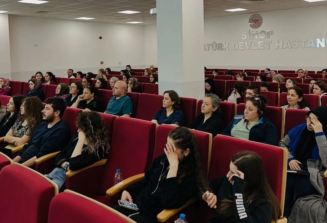 Sinop'ta hastane personeli afetlere karşı bilinçleniyor