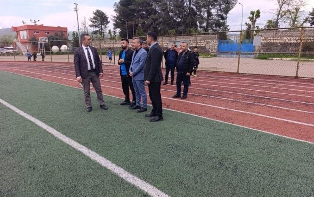 Şırnak Gençlik ve Spor İl Müdürü Din, Türkiye Şampiyonu olan engelli sporcuları ödüllendirdi