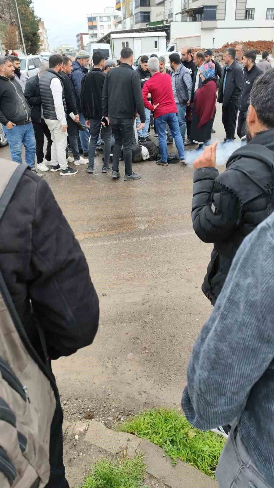 Siverek'te otomobilin çarptığı 14 yaşındaki çocuk ağır yaralandı