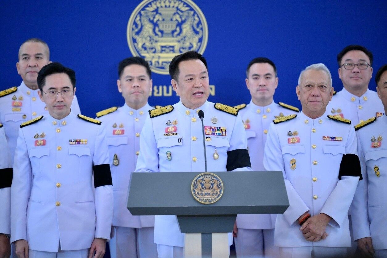 Tayland'da Charnvirakul hükümeti resmen göreve başladı