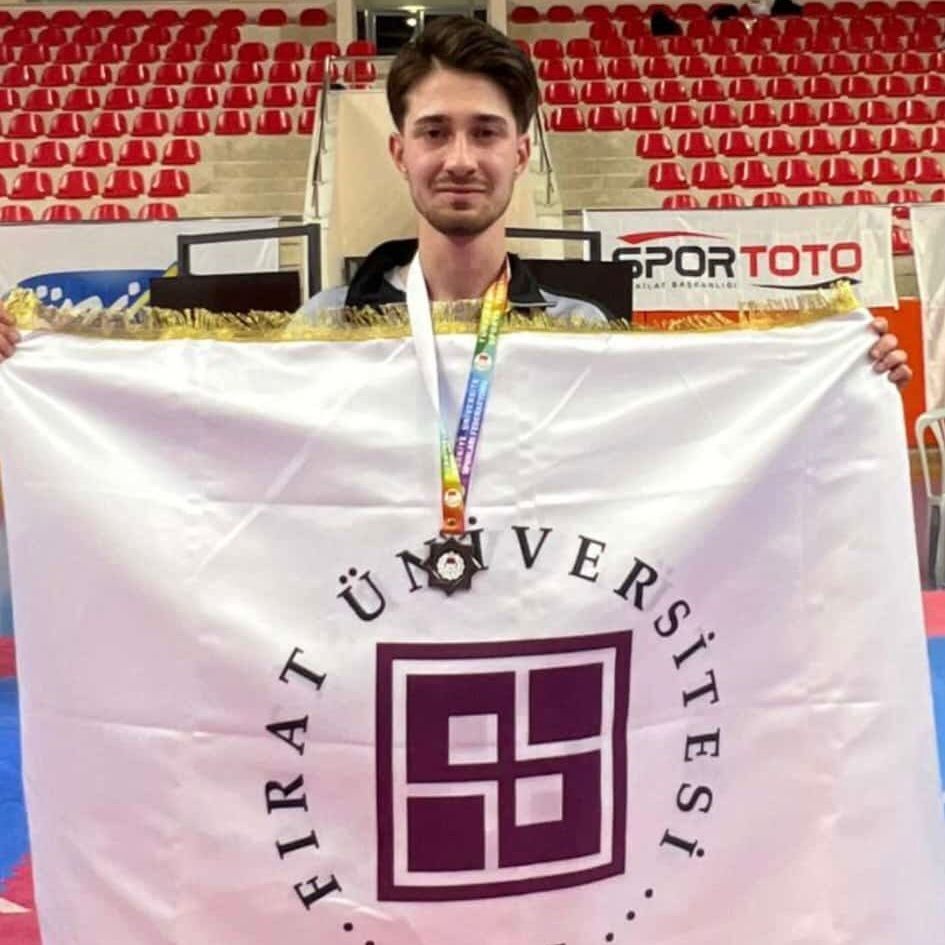 Ünilig Taekwondo'da Fırat Üniversitesi'ne bronz madalya