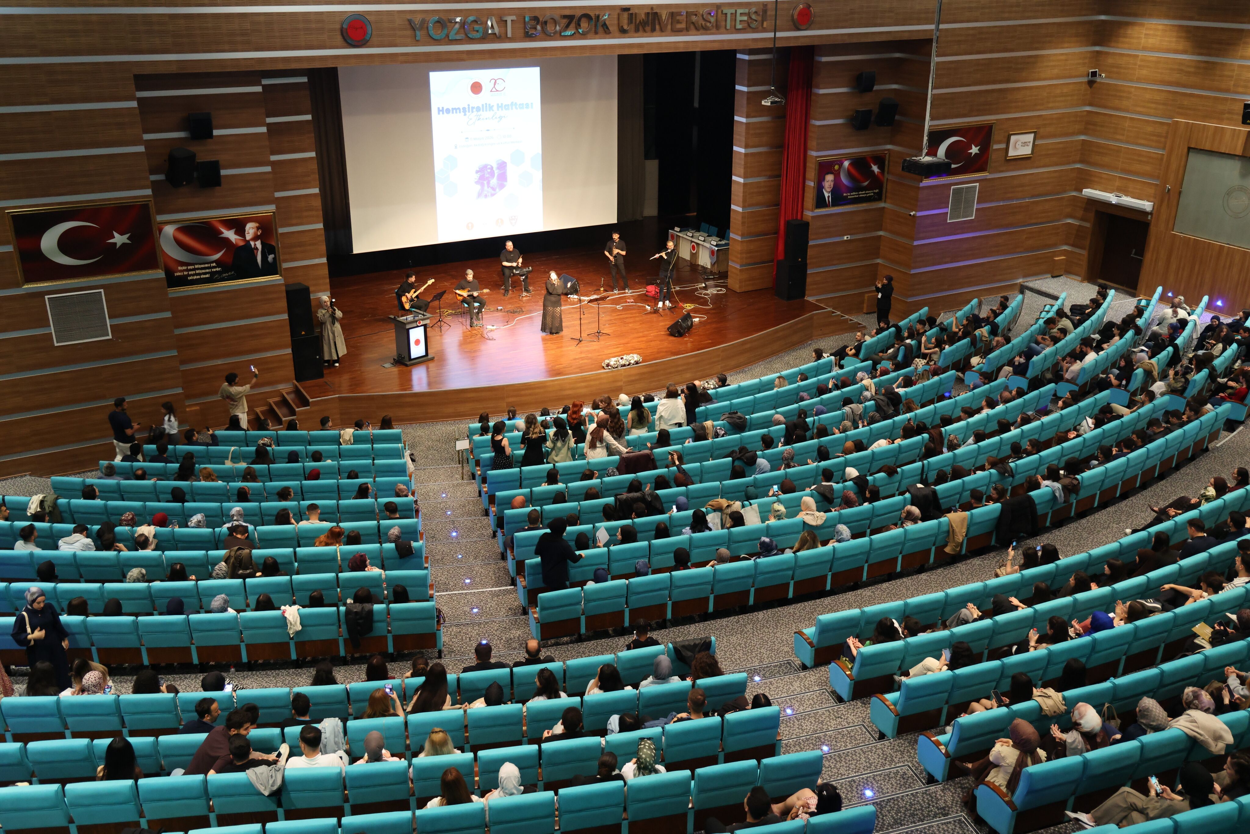 Bozok Üniversitesi'nde Hemşirelik Haftası Yapay Zeka'dan Genç Nesle Mesleğin Geleceği Konuşuldu