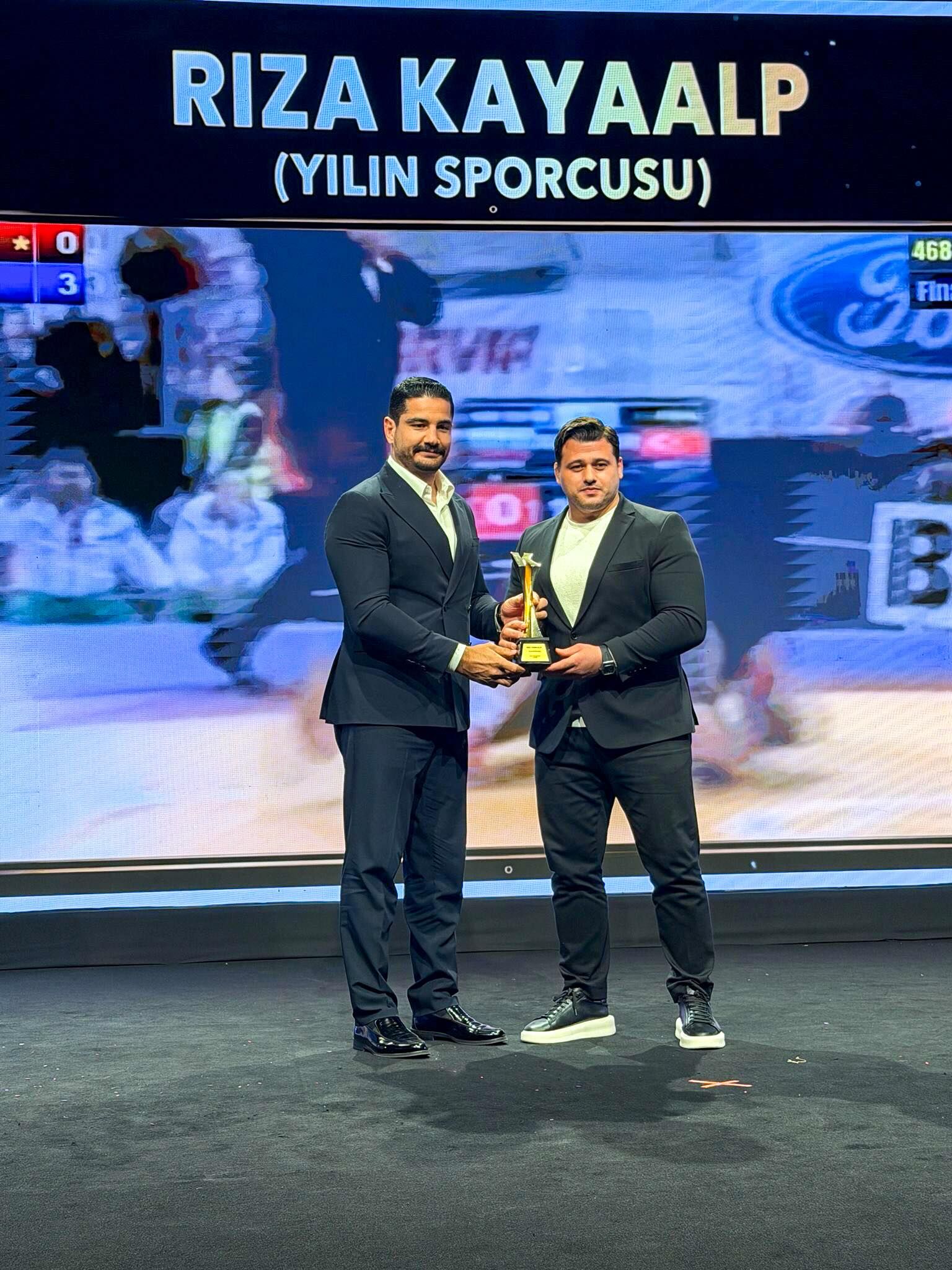 Rekoru Kırdı, Ödülü Kaptı Rıza Kayaalp Yılın Sporcusu (1)