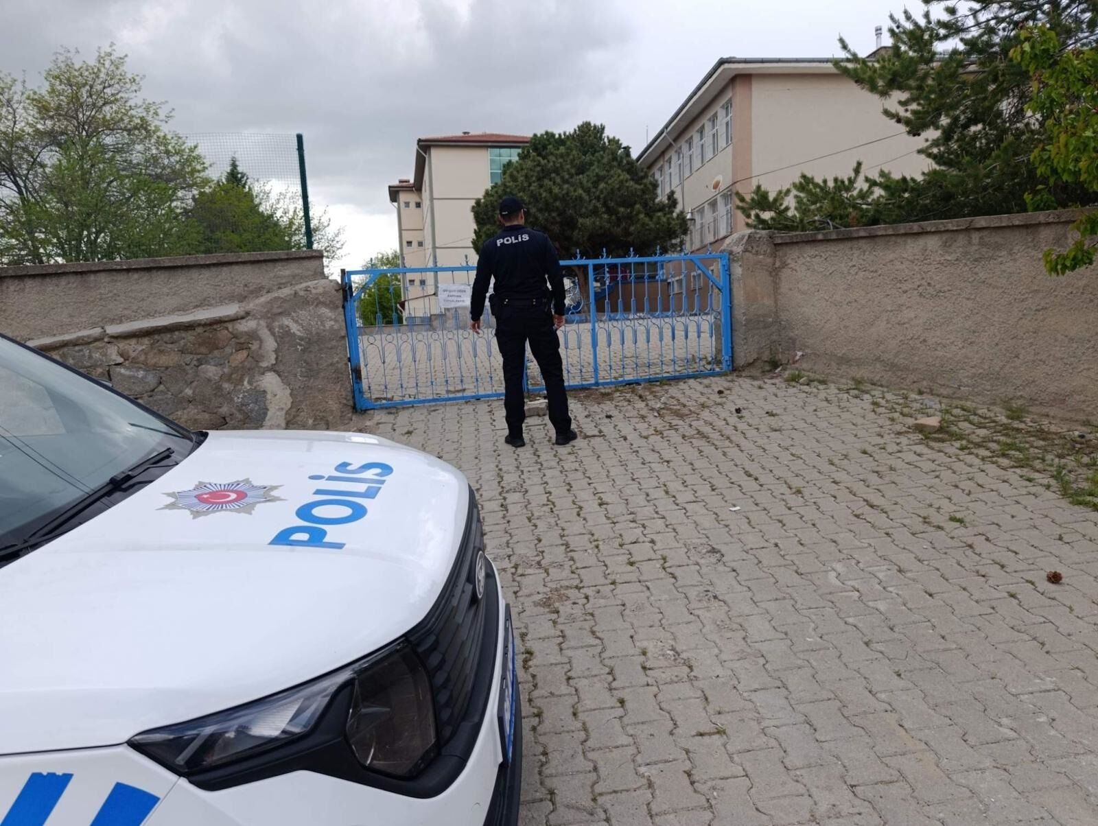 Şefaatli'de Okul Ve Yurt Çevrelerine Narkotik Denetimi1