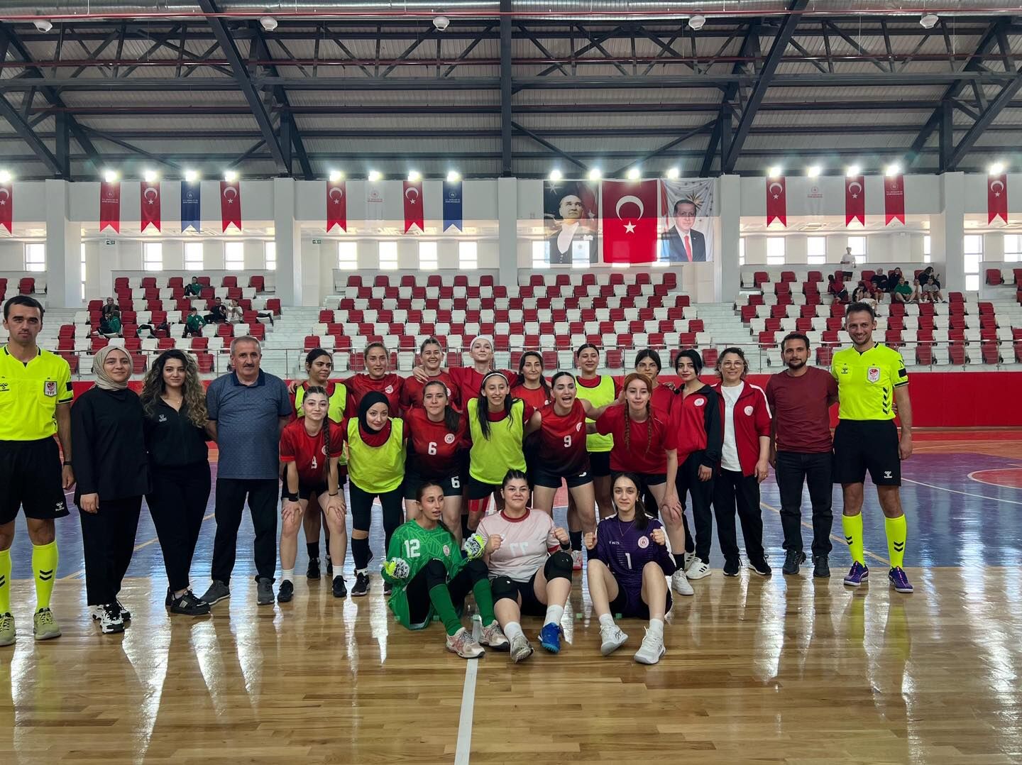 Yozgat Kız Futsal Takımı Namağlup Türkiye Şampiyonu (2)