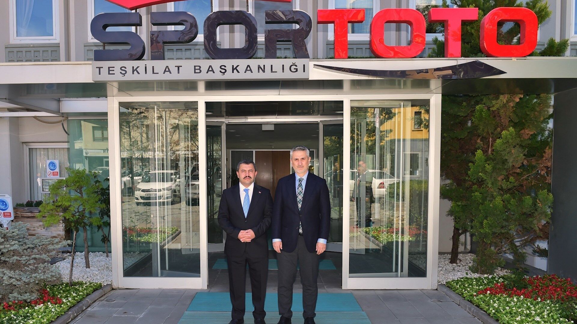Akdağmadeni'ne Dev Spor Yatırımı Havuzdan Kapalı Sahaya Tam Paket Geliyor (1)