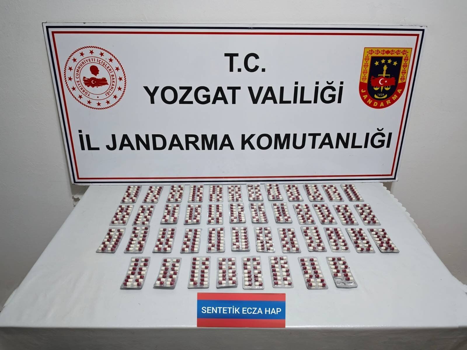 Yozgat'ta Otobüste 613 Sentetik Hap Ele Geçirildi