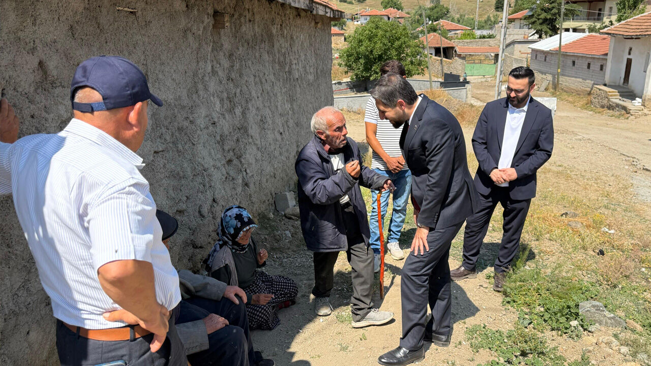 Başkan Kazim Emi̇roğlu Şi̇mşek Köy Zi̇yaretleri̇ni̇ Sürdürüyor (1)