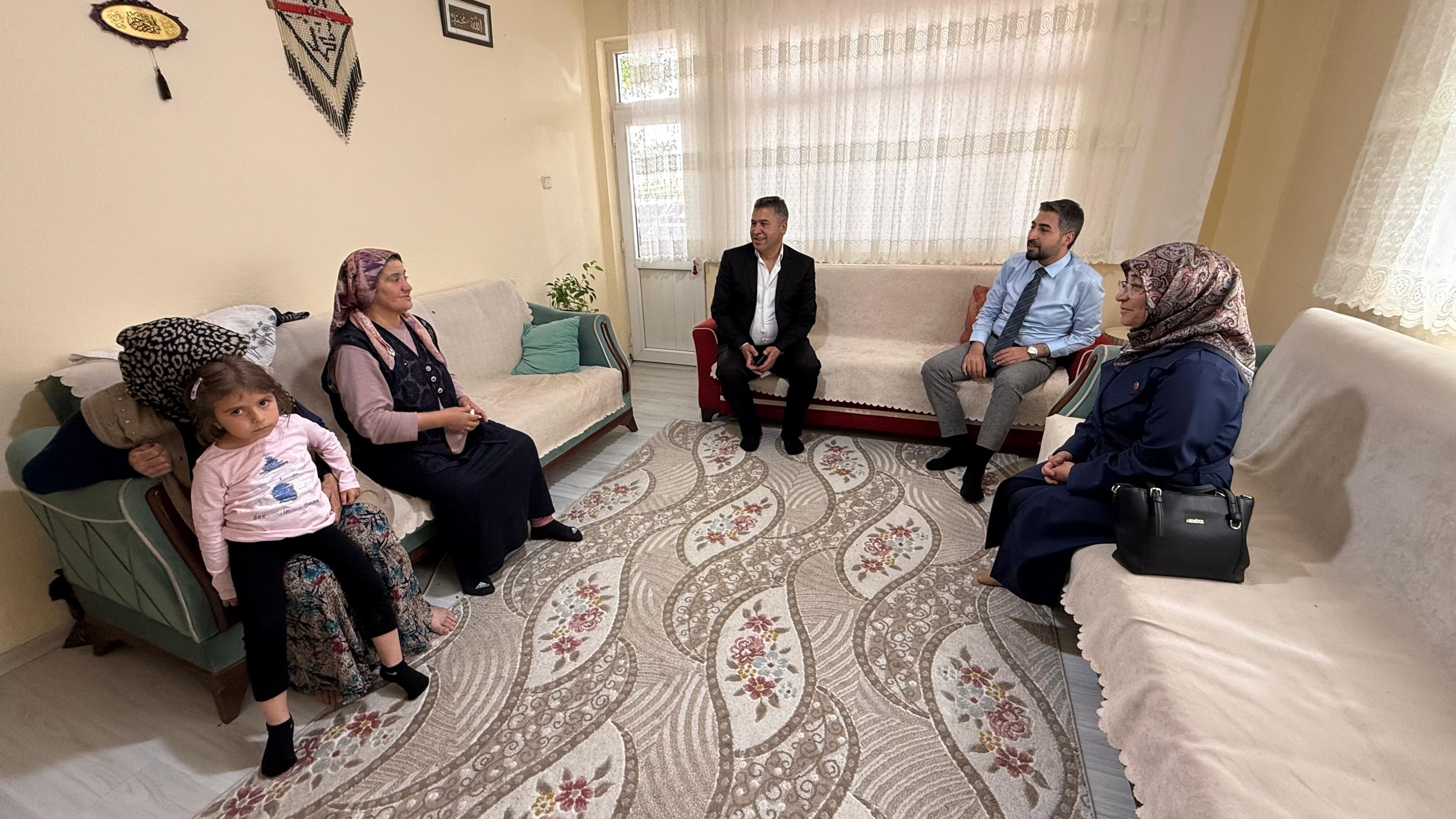 Başkan Kazım Emiroğlu Şimşek'ten Bahçeşehir'de Esnaf Ziyareti